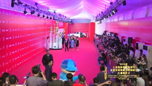 第19届上海电影节闭幕式红毯  董子健二度亮相 惊爆拍摄新戏《德兰》三个月没洗澡