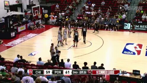《NBA全场回放》【回放】公牛vs开拓者第3节 斯瓦尼根PK莱曼进入暴扣时间