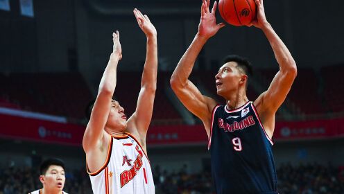 《广东男篮》【球星】易建联vs八一集锦 下半场爆发砍25+11举重若轻