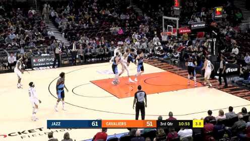 《NBA全场集锦》不是不中时候未到！米切尔连续跳投稳稳拿下
