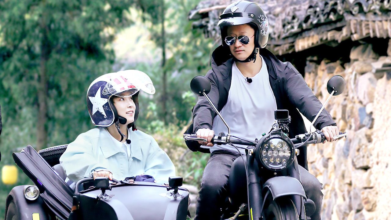 吴京谢楠骑车兜风,吴京:我们去私奔!