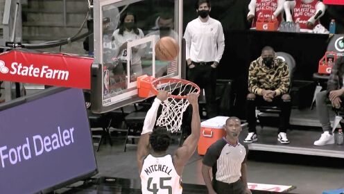 《NBA全场集锦》五大囧安排上！费沃斯抢断之后米切尔1打0双手扣飞