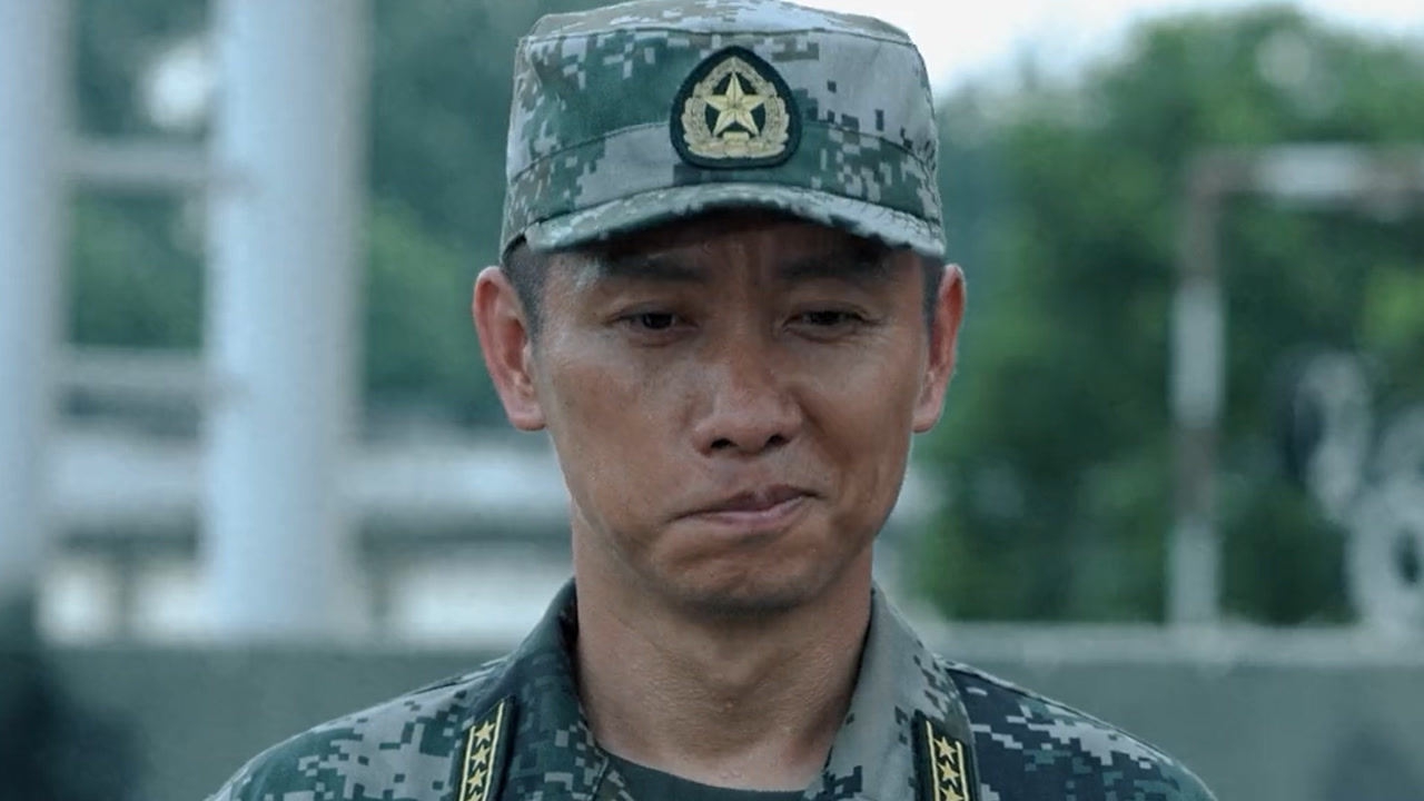 《蓝军出击》第11集02:旅长命令部队准备吃饭,终于看到旅长笑了_高清