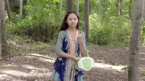 舞法天女之绚彩归来雅儿变身蜜珐天女制服画人脸的捣蛋鬼