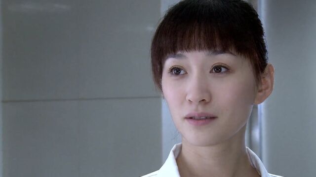 《今夜天使降临》第16集02:林婷刚从手术室出来,病人家属就冲上来问她