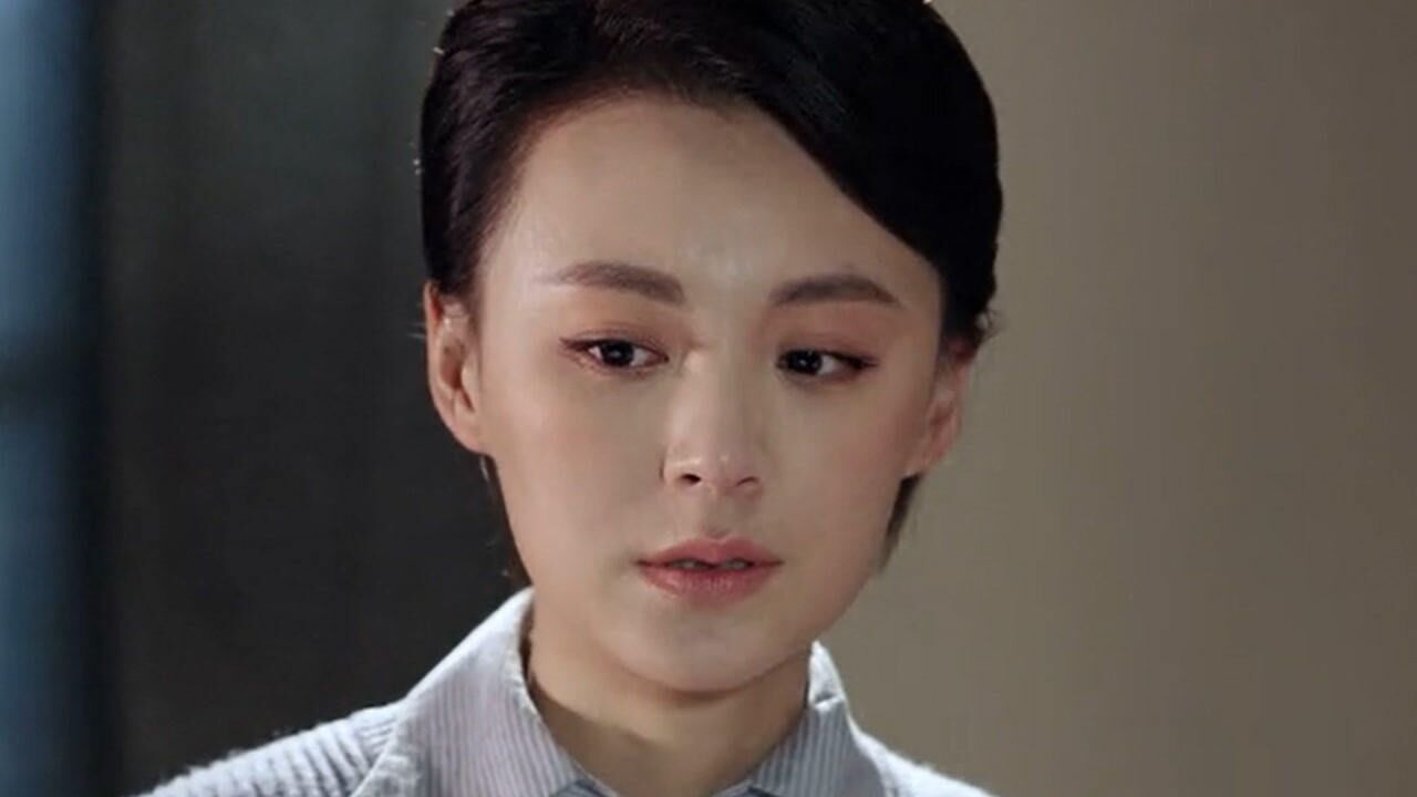 《红蔷薇》第42集03:顾霜菊还算有点人性,知道把和平给救出来_高清
