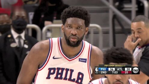 《NBA全场集锦》小库里击地背传 恩比德抬手三分一箭穿心