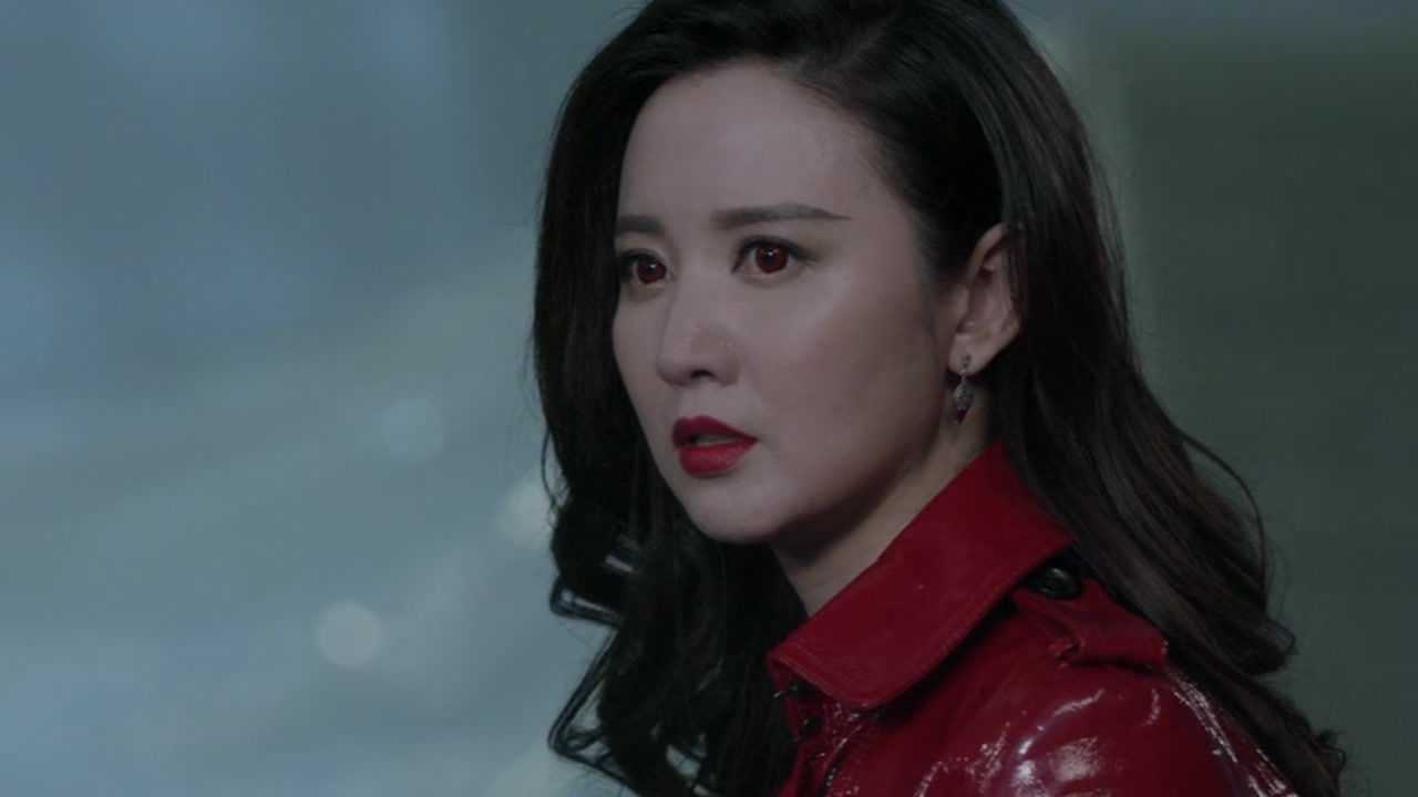 《幻城凡世》第15集03:正当艳炟向星旧下死手的时候,樱空释及时赶到救