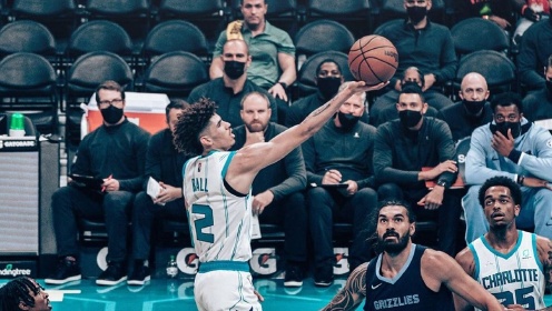 《NBA全场集锦》50秒回顾三球vs灰熊助攻精华 灵动盘活频频助攻队友暴扣