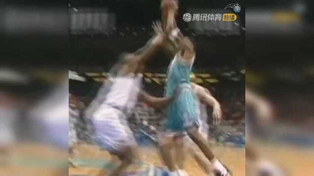 “便士”是首届NBA年度新星赛的MVP!他曾经被誉为迈克尔ⷤ𙔤𘹧š„接班人