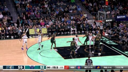 《NBA全场集锦》狙击手已就位 拉塞尔手起刀落空位三分命中