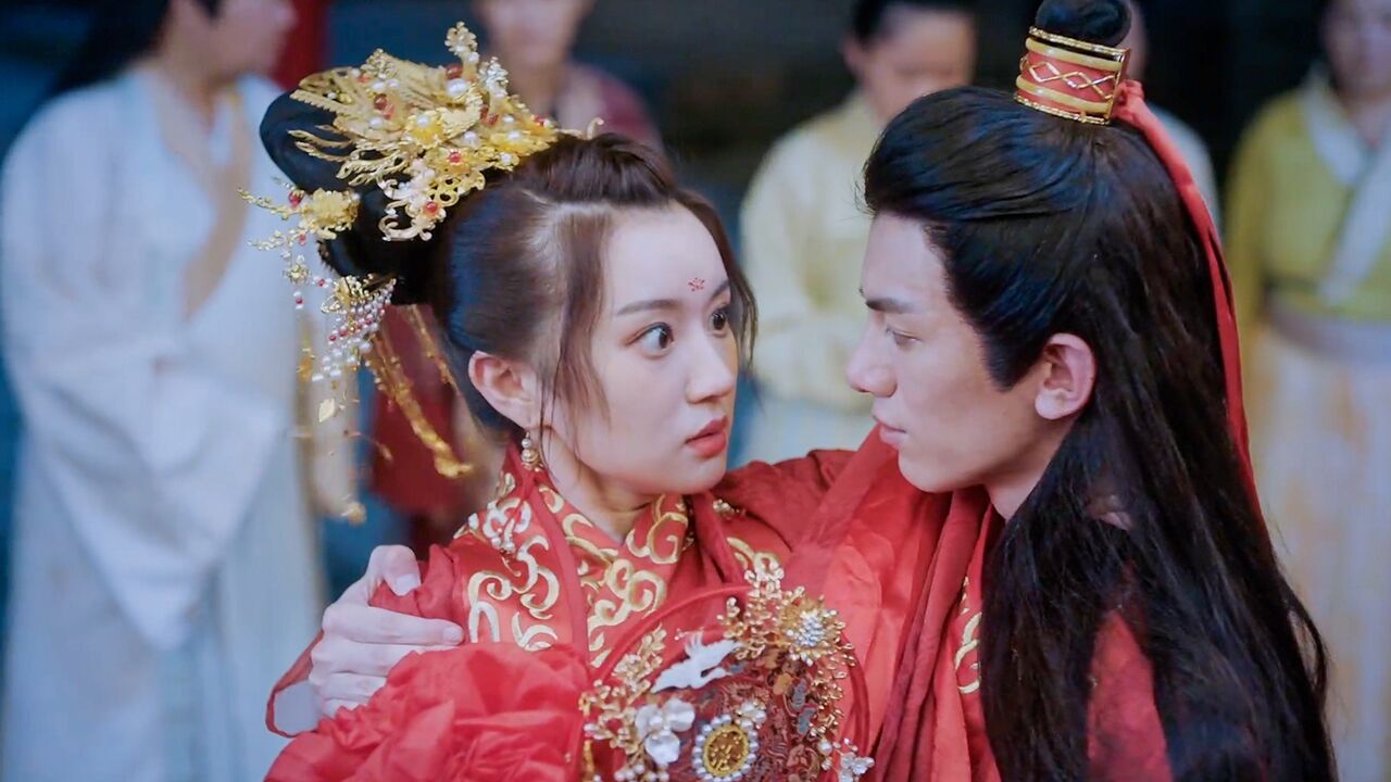 《小城春色》王玉雯周柯宇片场抽象得同频！_高清1080P在线观看平台_腾讯视频