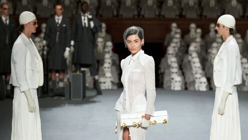 【秀场速看】ThomBrowne2023秋冬高级定制系列时装秀_高清