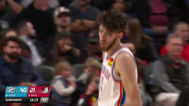 移动的小陀螺！霍姆格伦潇洒转身过掉艾顿丝滑上篮