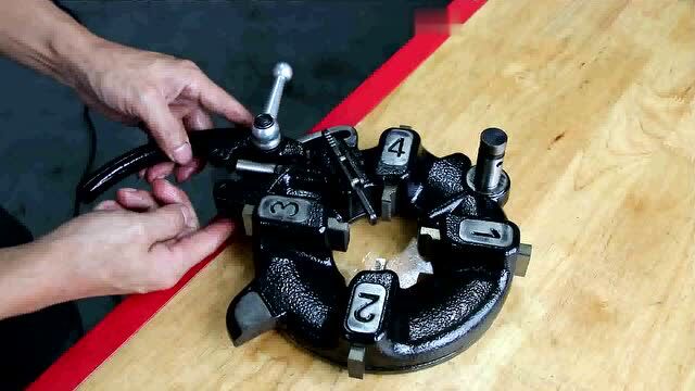 虎王套丝机安装板牙教学视频