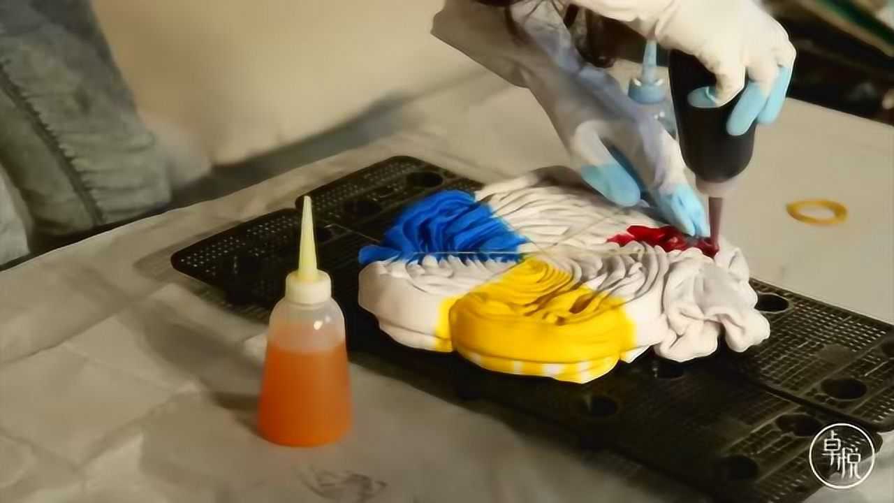 感受中国民间扎染工艺带来的魅力，自己在家就可以做_腾讯视频