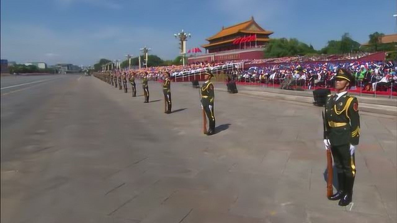 国庆阅兵标兵就位，看看99年2009年2015年的精彩瞬间_腾讯视频