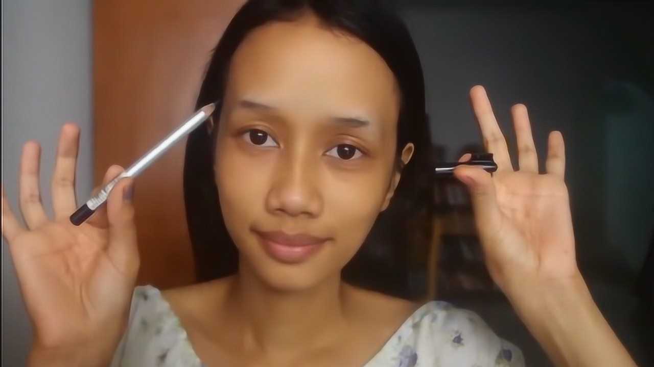 20岁女孩又瘦又黑化妆后变小美女还找到一个帅气男友