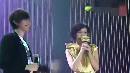 时隔多年林俊杰、蔡卓妍现场合唱一曲《小酒窝》暖暖的都是回忆!