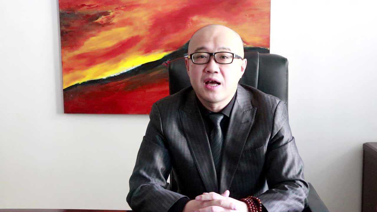 东瑞地产副总裁牛宗国给腾讯网友拜年啦!