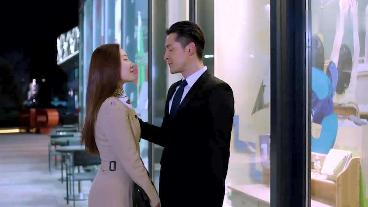 猎场之郑秋冬罗伊人互相强吻片段霸道总裁的即视感