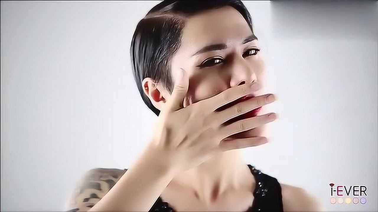 i-ever自说自画 最美艳男模时诗:美无需界限