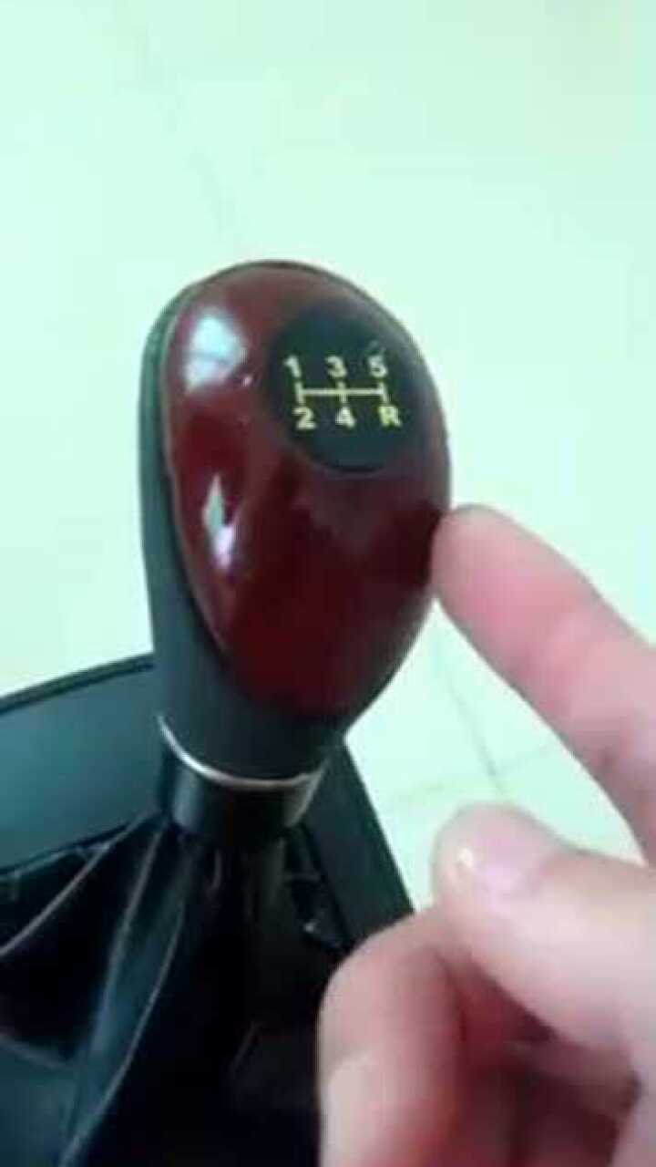 手动挡档杆是如何挂挡的 档杆上面的数字又表示什么意思_腾讯视频