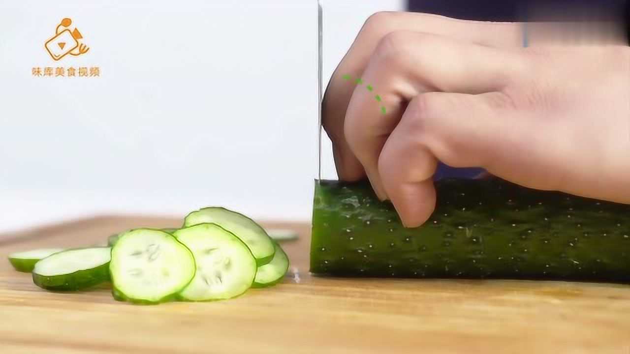 切菜的正确姿势不会切到手