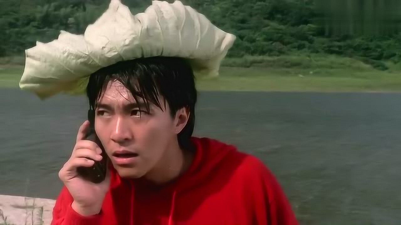 赌圣:星爷刚下贼船又上美女贼车,缘分啊