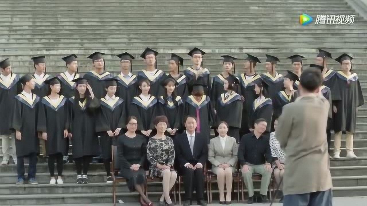 微微一笑:二喜这身打扮惊呼了众人,却被这样吐槽,二喜抓狂_高清1080P在线观看平台_腾讯视频