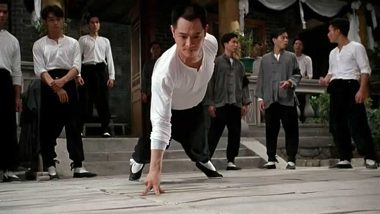 《精武英雄》剧情速看_中国动作片的扛鼎之作,24年前上映,动作片爱好者不容错过!_电影_高清完整版视频在线观看_腾讯视频