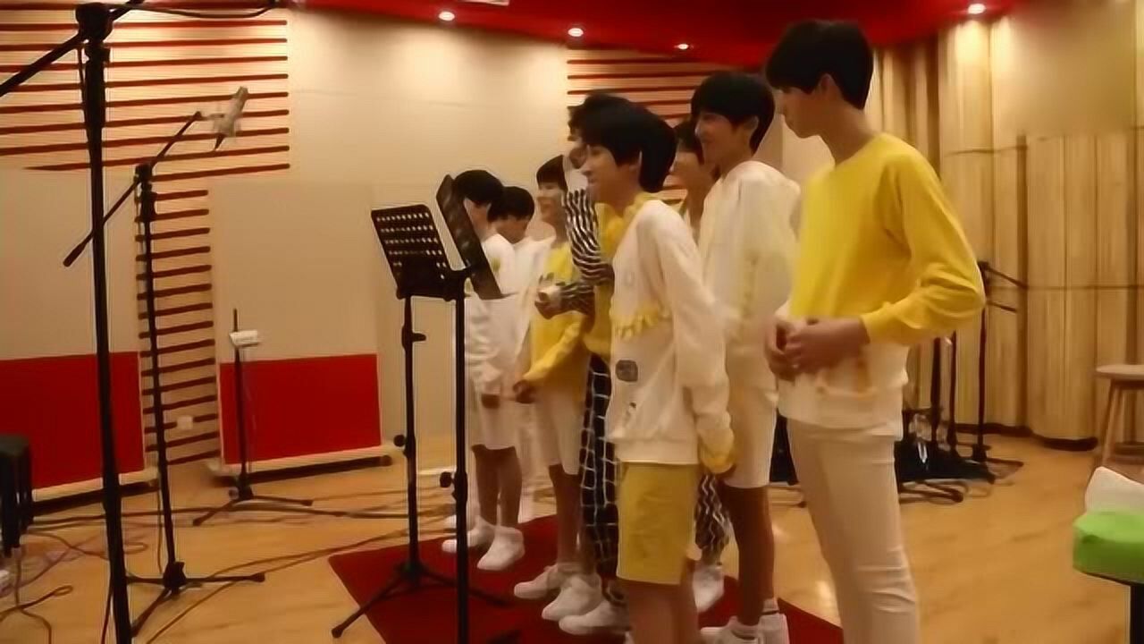“TF家族”早期演唱会一首《将军令》引爆全场！_腾讯视频