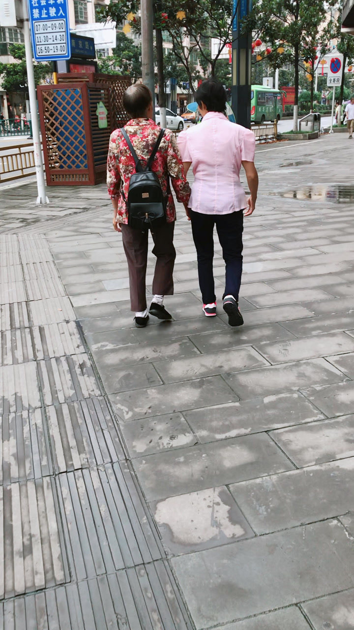 知己不在多.一两个足矣,羡慕这种到老的闺蜜