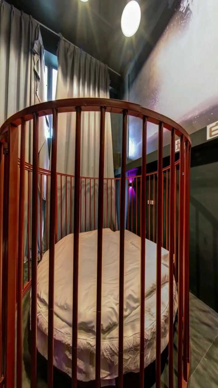 情侣主题情趣房 狱中生活主题风格