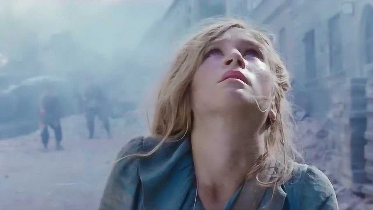 浴血华沙炮火连天的战争没有任何人性可言惨烈程度超越想象