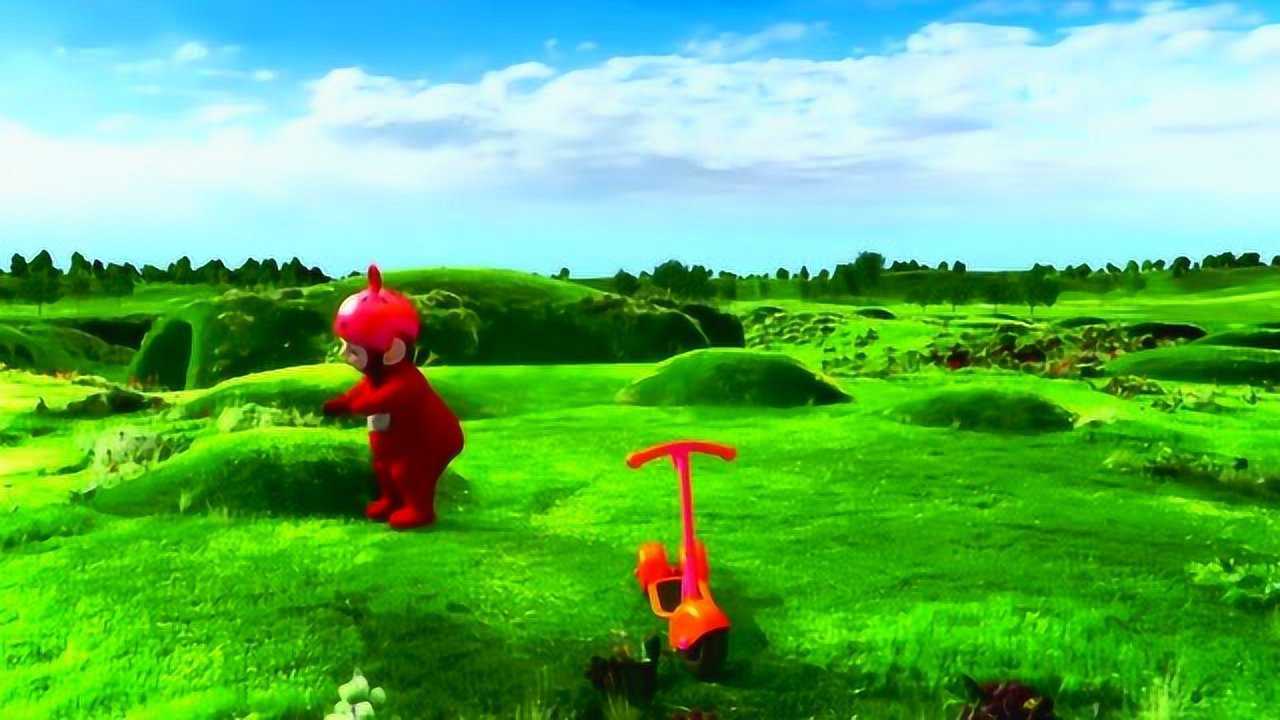 天线宝宝:小波玩滑板车玩累了,躺地上睡着了