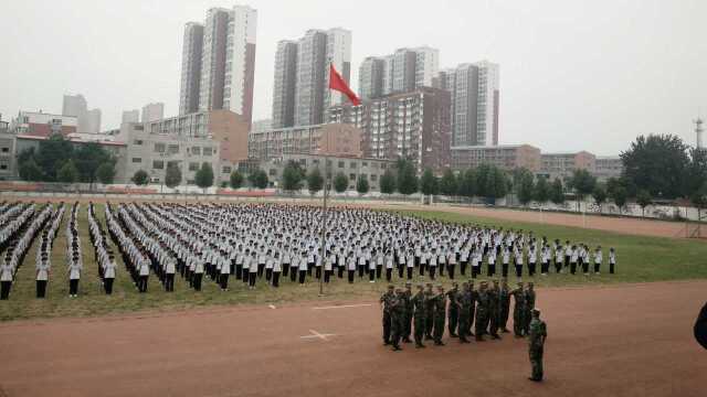 安国中学2018级高一新生军训闭营仪式