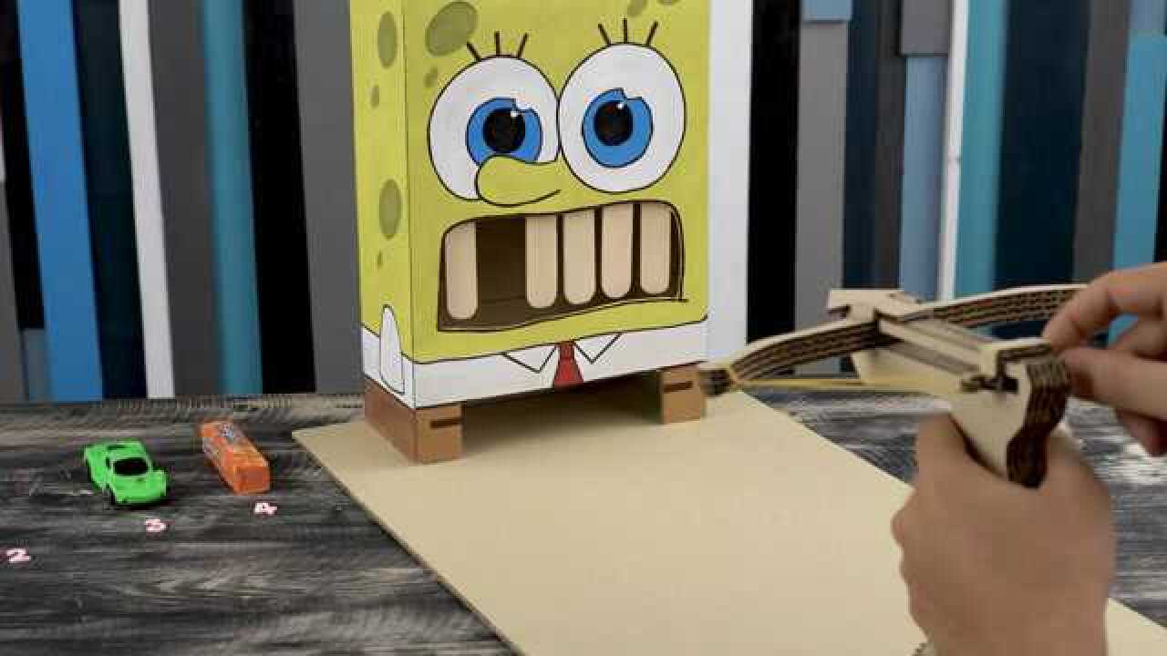 用纸板自制桌面射击游戏,玩起来真带劲,看看他是怎么做的