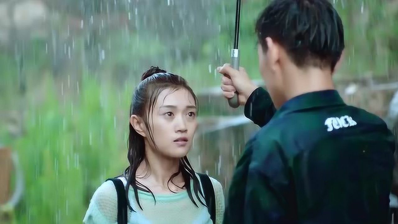 张静美热吻龙日一!好甜