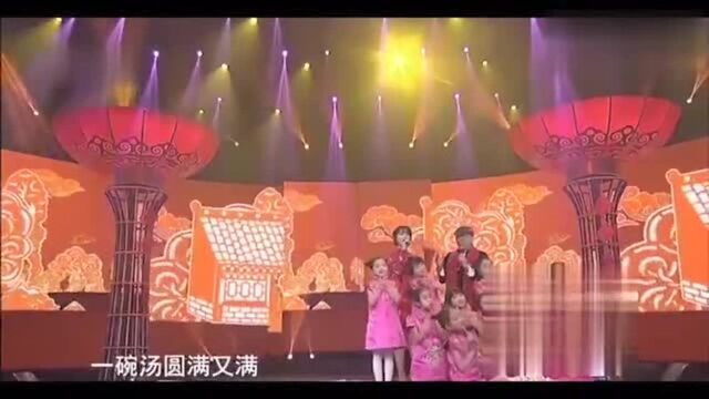 歌曲《卖汤圆》演唱:刘秉义 莫龙丹