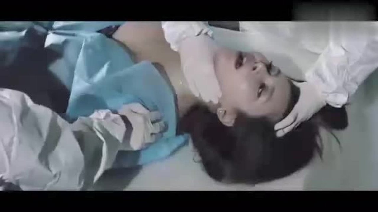 美女被当活体进行生化实验看着让人气愤不已