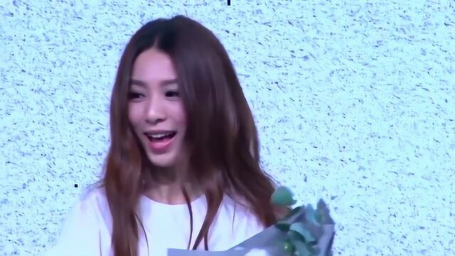 田馥甄Hebe拒和粉丝握手,你以为她是耍大牌,背后原因超暖心