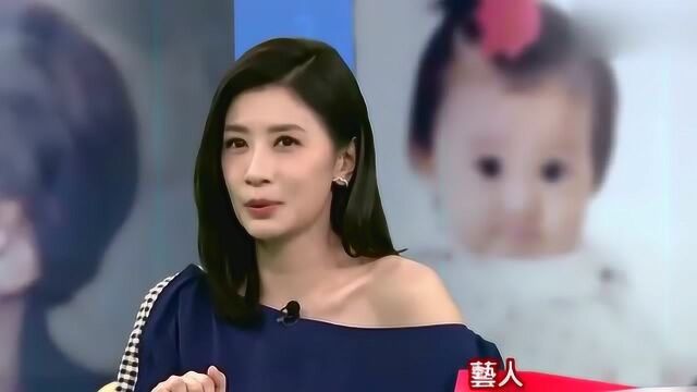 网友晒波妞“戴眼镜”萌照 撇嘴小表情像卡通人物超治愈