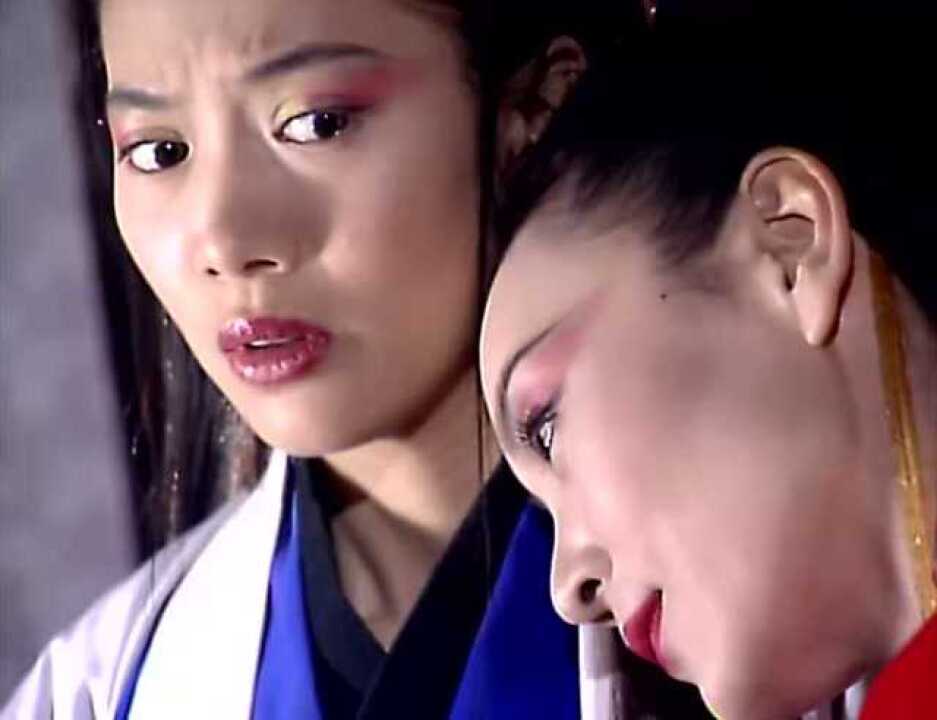 笑傲江湖东方不败靠在任盈盈肩上没有杀人的意思