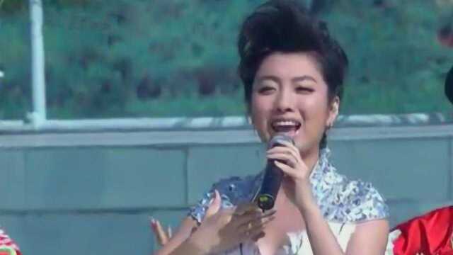 青年歌唱家麦穗演唱《幸福年年》,情深意长,动听醉人