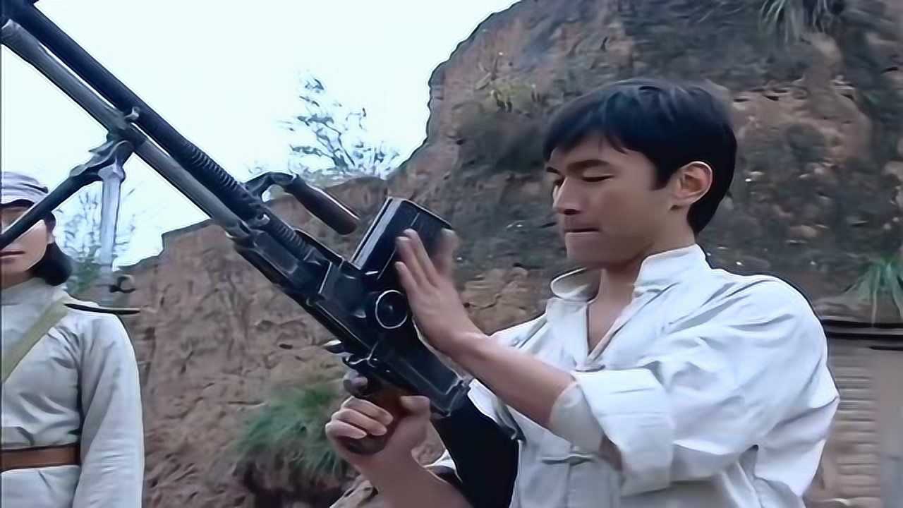 小兵张嘎特务石磊一顿操作八路看呆了看来还真有点实力