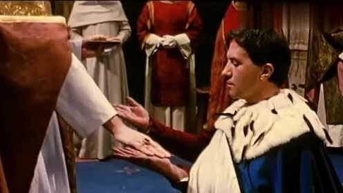 昨天看到一段1994,法国版“圣女贞德”里查理七世加冕的片段