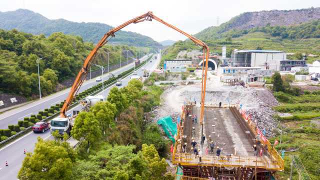 温岭:市域铁路S1线温岭段进入上部结构施工阶段