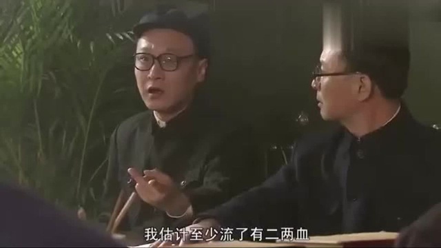 六零年代厂里发肉票,男职工爱惜地藏到底裤里,被笑迟早掉厕所!