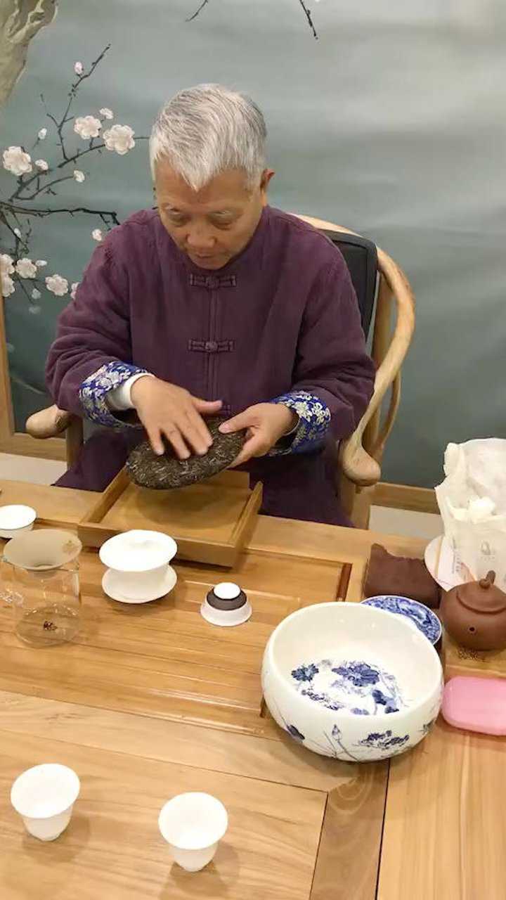 干仓之味,八八青创始人陈国义先生,经典演绎《爷爷泡的茶》.